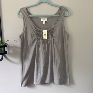 Sleeveless top with tags